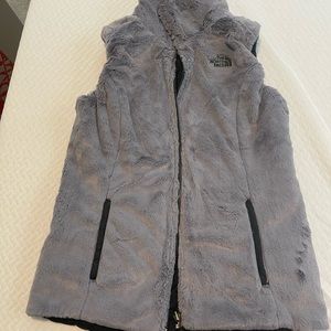 North face reversible vest
